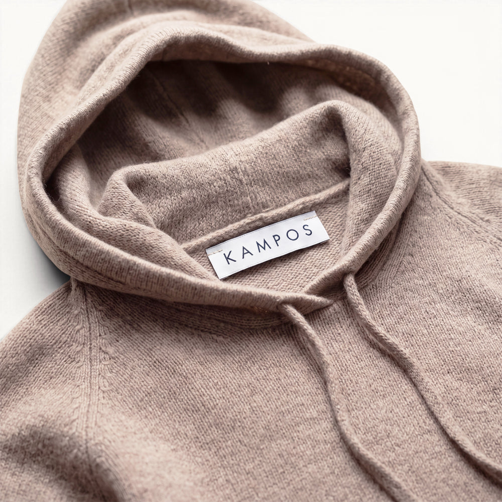 KAMPOS cashmere hoodie in warm sand, full front view