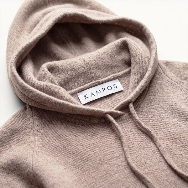 Close-up detail of the warm sand KAMPOS cashmere hoodie
