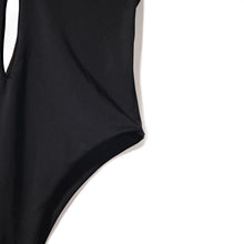 Laden Sie das Bild in den Galerie-Viewer, Deep Cutout Swimsuit Squid Black - Onepieceswimsuit_Woman - KAMPOS
