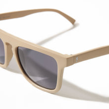 Charger l&#39;image dans la galerie, Sunglasses Square Sand - Sunglasses_Man - KAMPOS

